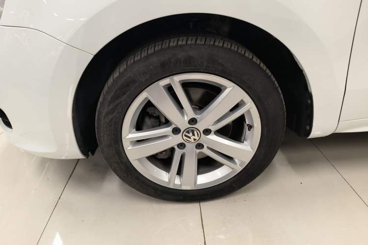 Used Volkswagen Sharan 2018 Revised Version 380TSI Comfort Edition 7-Seater Left Front Wheel Hub