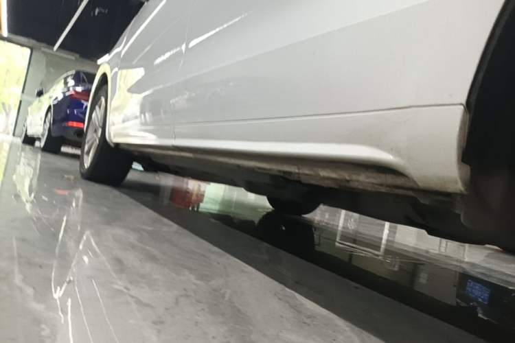 Used Volkswagen Sharan 2018 380TSI Comfort Edition 7-Seater Left Side Sill