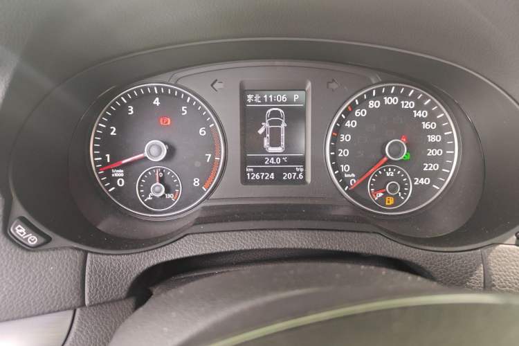 Used Volkswagen Sharan 2018 380TSI Comfort Edition 7-Seater Odometer Close Up