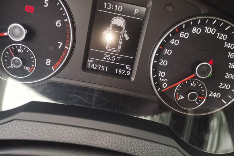 Used Volkswagen Sharan 2018 380TSI Comfort Edition 7-Seater Odometer Close Up