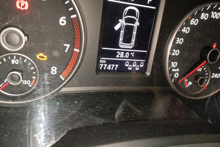 Used Volkswagen Sharan 2018 380TSI Comfort Edition 7-Seater Odometer Close Up