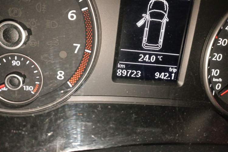 Used Volkswagen Sharan 2018 380TSI Comfort Edition 7-Seater Odometer Close Up