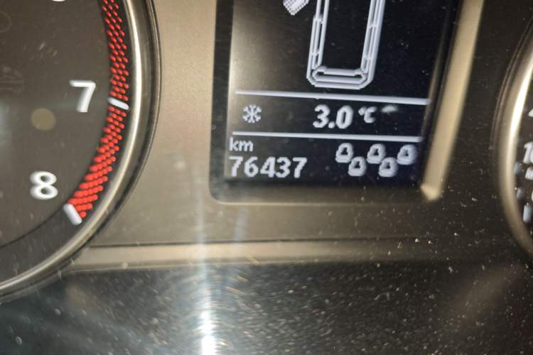 Used Volkswagen Sharan 2018 380TSI Luxury 7-Seater Odometer Close Up