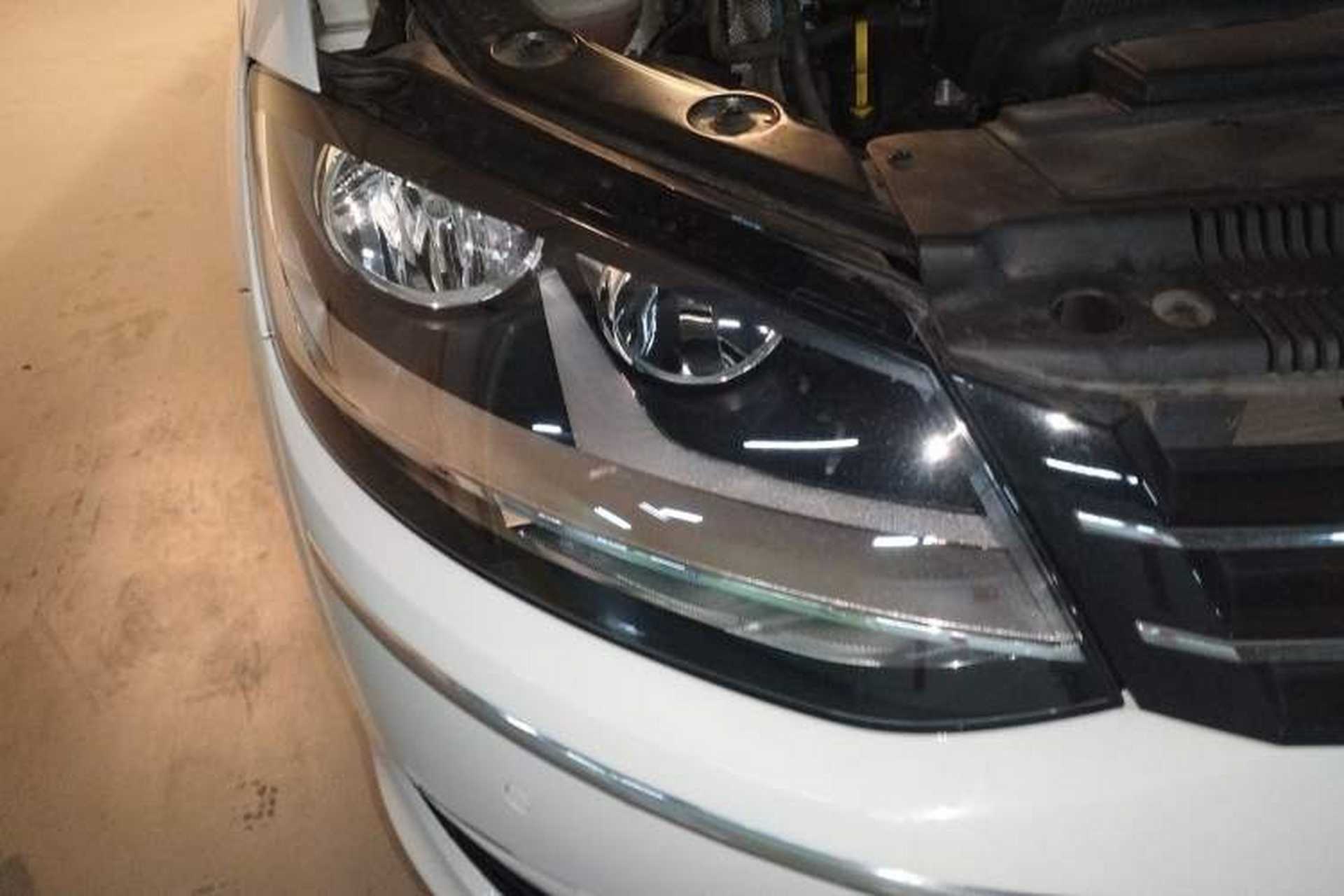 Used Volkswagen Sharan 2018 380TSI Comfort Edition 7-Seater Right Front Headlight