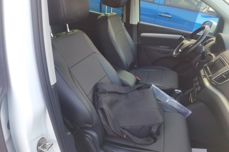 Used Volkswagen Sharan 2018 380TSI Comfort Edition 7-Seater Right Front Seat