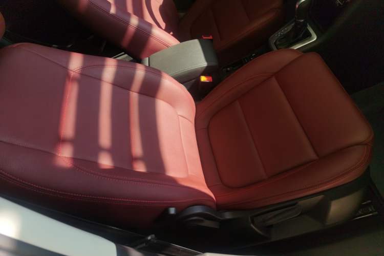 Used Volkswagen Sharan 2018 380TSI Comfort Edition 6-Seater Right Front Seat