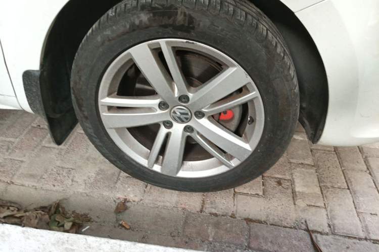 Used Volkswagen Sharan 2018 380TSI Comfort Edition 7-Seater Right Front Wheel Hub