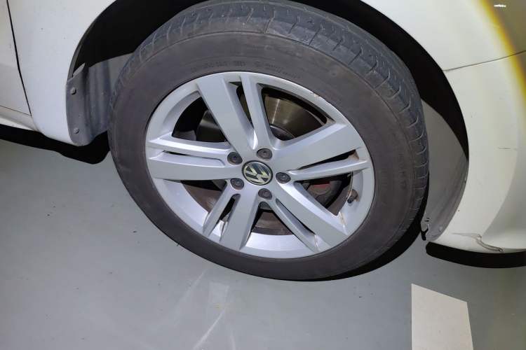 Used Volkswagen Sharan 2018 380TSI Comfort Edition 6-Seater Right Front Wheel Hub
