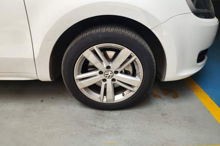 Used Volkswagen Sharan 2018 380TSI Comfort Edition 7-Seater Right Front Wheel Hub