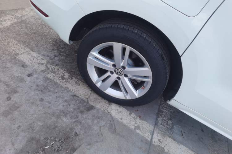 Used Volkswagen Sharan 2018 380TSI Comfort Edition 7-Seater Right Rear Wheel Hub