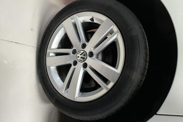 Used Volkswagen Sharan 2018 Revised Version 380TSI Comfort Edition 7-Seater Right Rear Wheel Hub