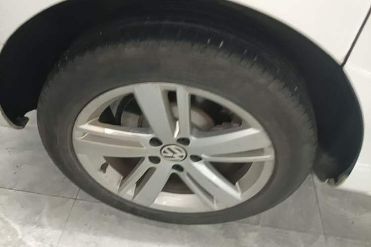 Used Volkswagen Sharan 2018 380TSI Comfort Edition 7-Seater Right Rear Wheel Hub