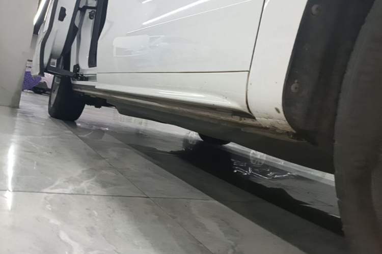 Used Volkswagen Sharan 2018 380TSI Comfort Edition 7-Seater Right Side Sill