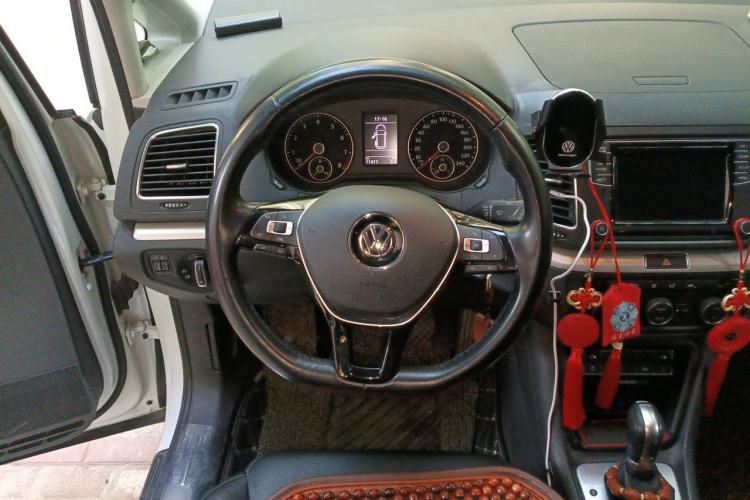 Used Volkswagen Sharan 2018 380TSI Comfort Edition 7-Seater Steering Wheel