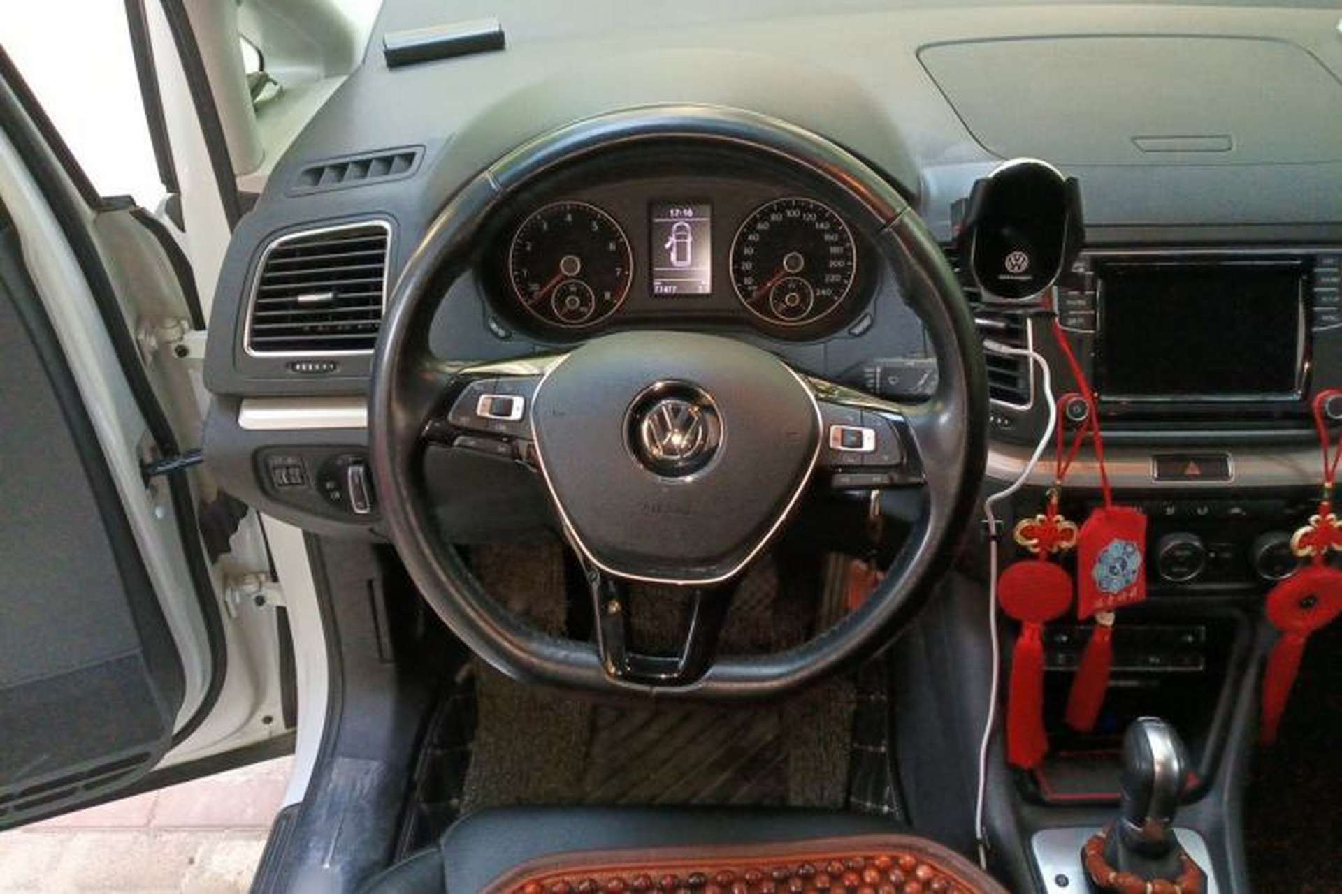 Used Volkswagen Sharan 2018 380TSI Comfort Edition 7-Seater Steering Wheel