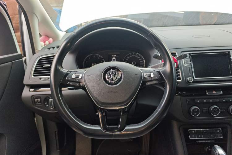 Used Volkswagen Sharan 2018 380TSI Luxury 7-Seater Steering Wheel