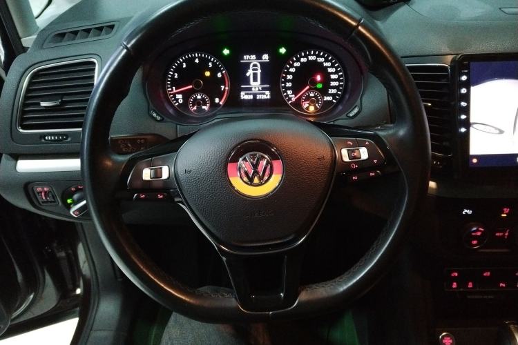 Used Volkswagen Sharan 2018 Revised Version 380TSI Comfort Edition 7-Seater Steering Wheel