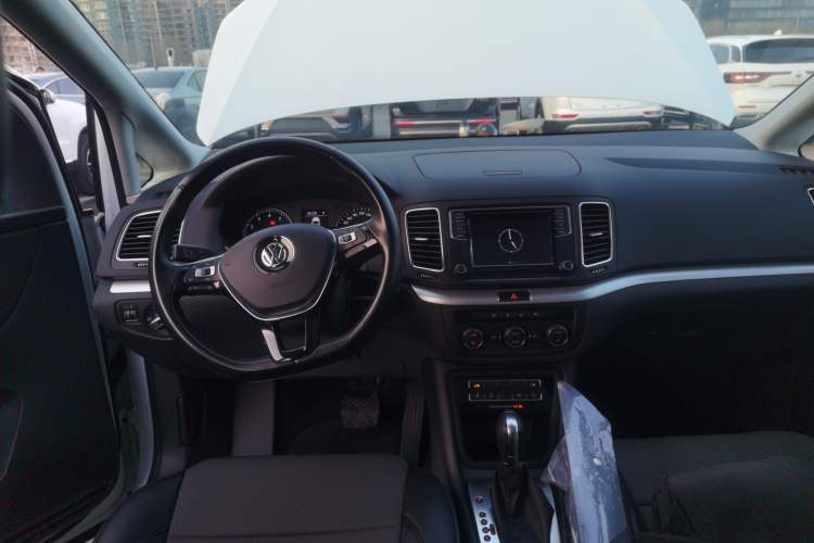 Used Volkswagen Sharan 2018 380TSI Comfort Edition 7-Seater Steering Wheel