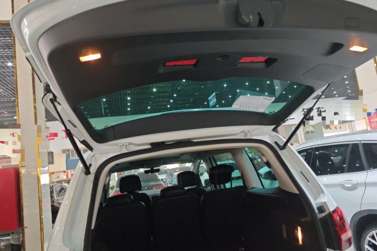 Used Volkswagen Sharan 2018 380TSI Comfort Edition 7-Seater Trunk