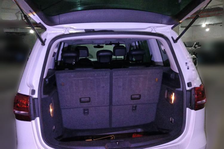 Used Volkswagen Sharan 2018 380TSI Comfort Edition 7-Seater Trunk