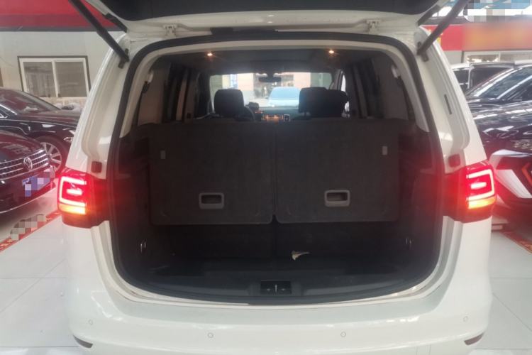 Used Volkswagen Sharan 2018 380TSI Comfort Edition 6-Seater Trunk