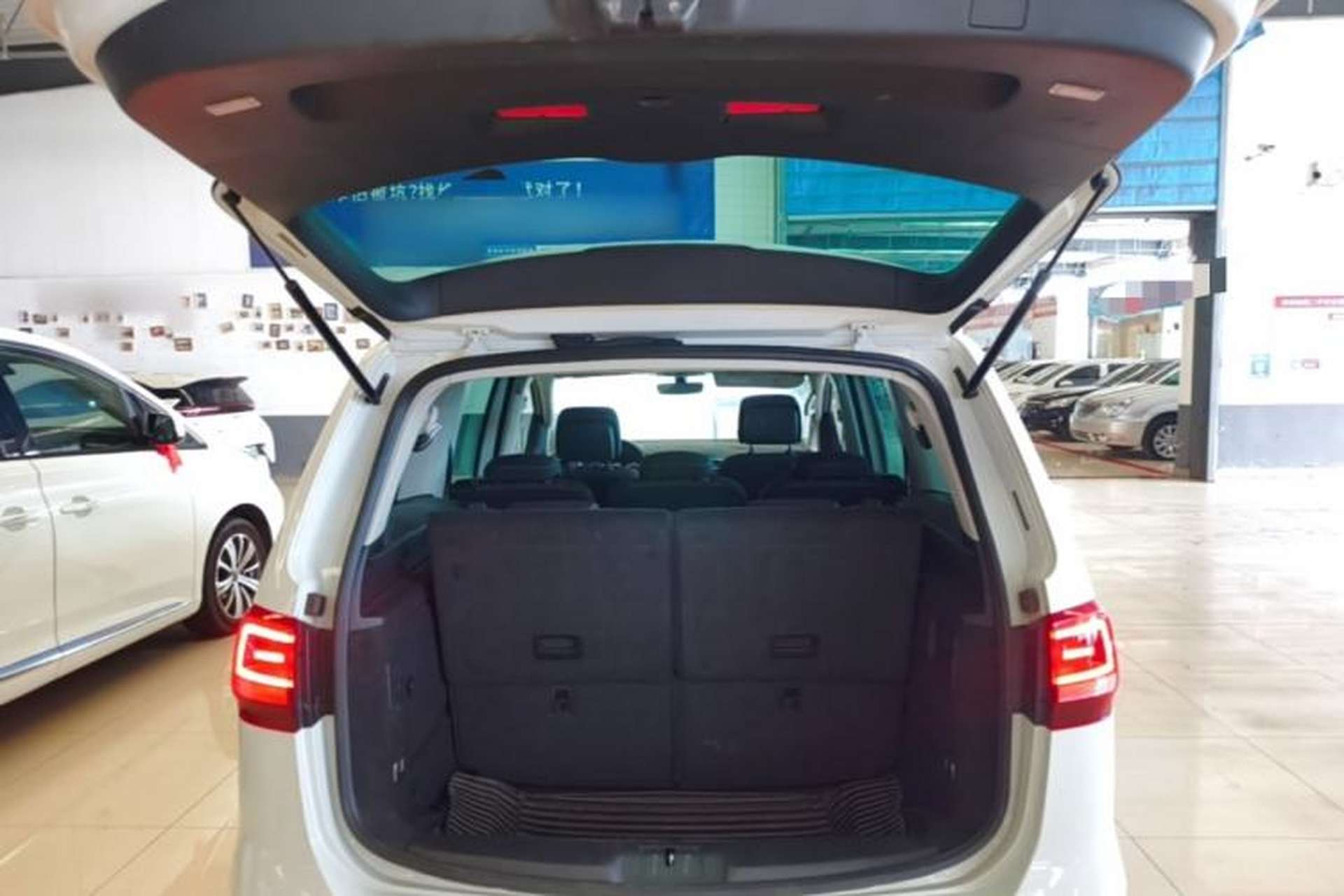 Used Volkswagen Sharan 2018 380TSI Comfort Edition 7-Seater Trunk