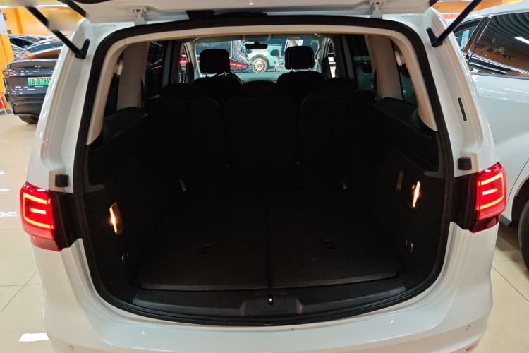 Used Volkswagen Sharan 2018 280TSI Enjoyment Model 7 Seats Trunk