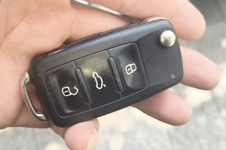 Used Volkswagen Sharan 2018 280TSI Enjoyment Model 7 Seats Vehicle Key