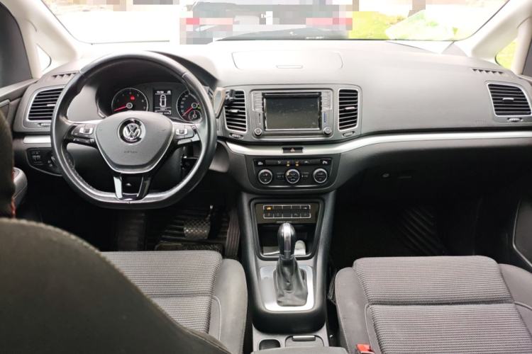 Used Volkswagen Sharan 2018 380TSI Comfort Edition 7-Seater Center Console
