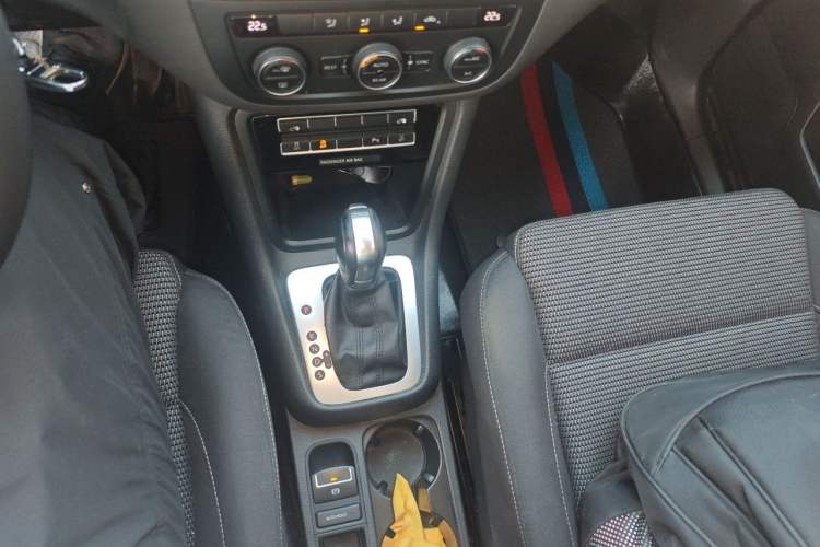 Used Volkswagen Sharan 2018 380TSI Comfort Edition 7-Seater Gear Lever