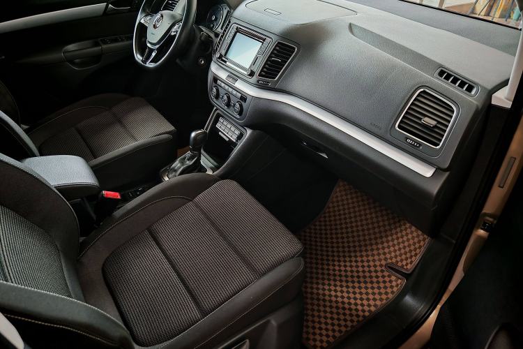 Used Volkswagen Sharan 2018 380TSI Comfort Edition 7-Seater Interior 13