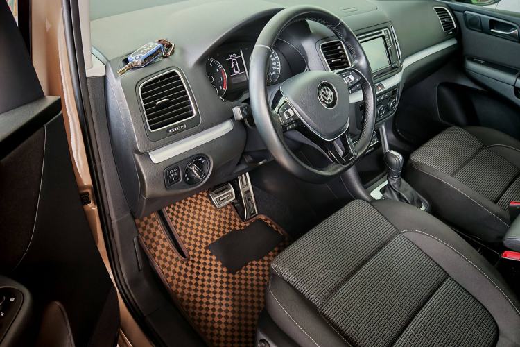 Used Volkswagen Sharan 2018 380TSI Comfort Edition 7-Seater Interior 6