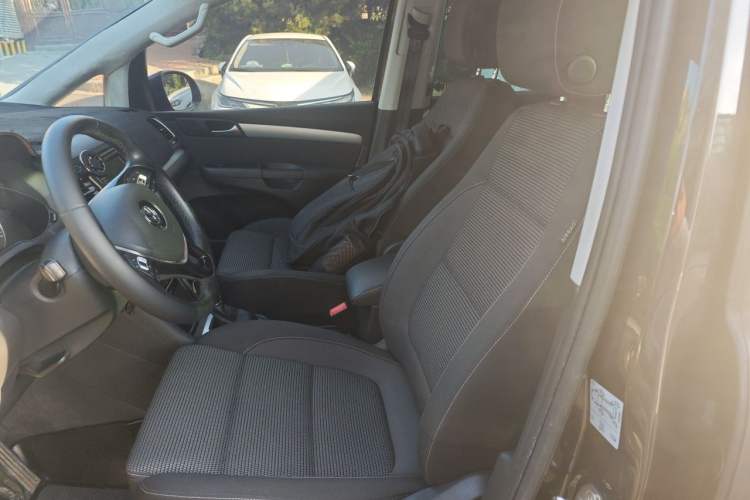 Used Volkswagen Sharan 2018 380TSI Comfort Edition 7-Seater Left Front Seat