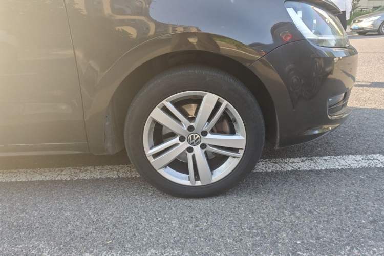 Used Volkswagen Sharan 2018 380TSI Comfort Edition 7-Seater Right Front Wheel Hub