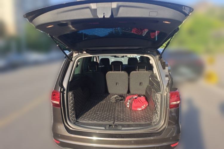 Used Volkswagen Sharan 2018 380TSI Comfort Edition 7-Seater Trunk