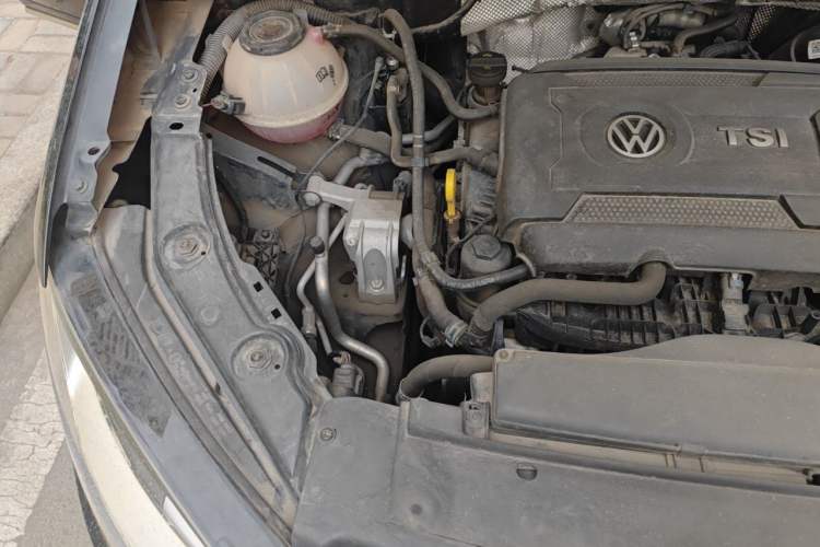 Used Volkswagen Sharan 2019 380TSI Comfort Edition 7-Seater Engine Bay Right