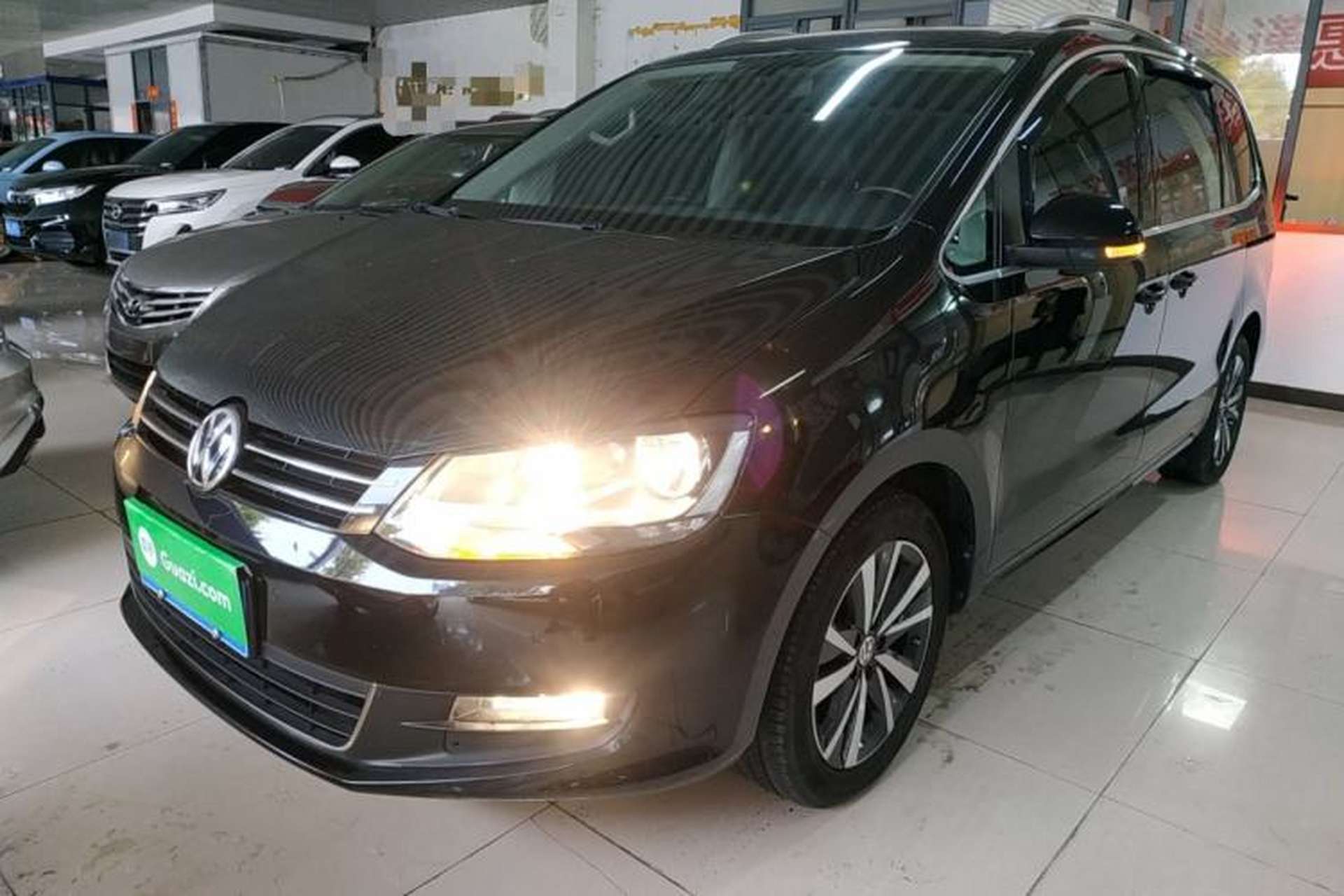 Used Volkswagen Sharan 2019 380TSI Comfort Edition 7-Seater Front Left 45 Deg