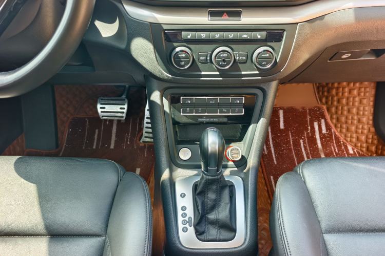 Used Volkswagen Sharan 2019 380TSI Comfort Edition 7-Seater Interior 3
