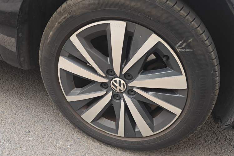 Used Volkswagen Sharan 2019 380TSI Comfort Edition 7-Seater Right Front Wheel Hub