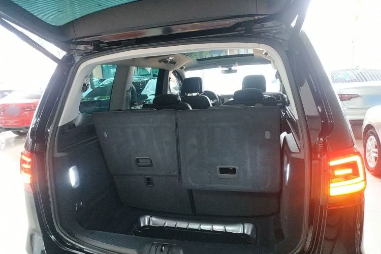 Used Volkswagen Sharan 2019 380TSI Comfort Edition 7-Seater Trunk