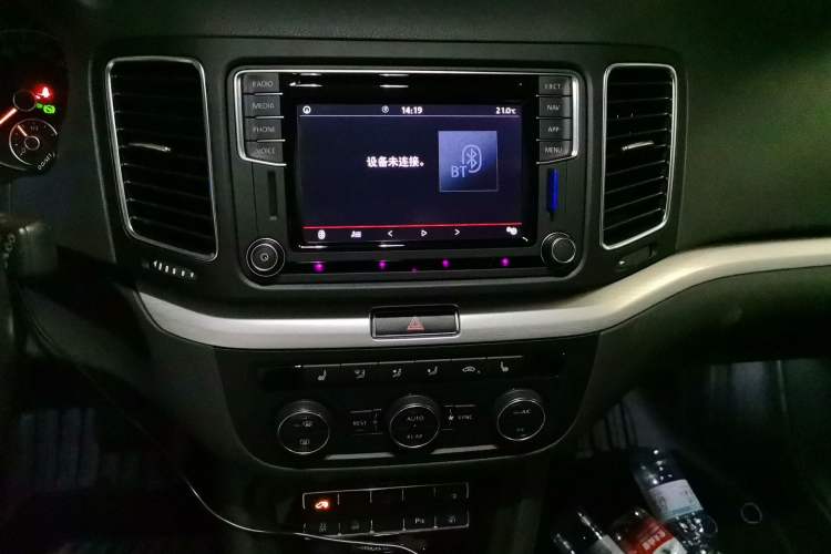 Used Volkswagen Sharan 2019 380TSI Comfort Edition 7-Seater Audio And AC Panel