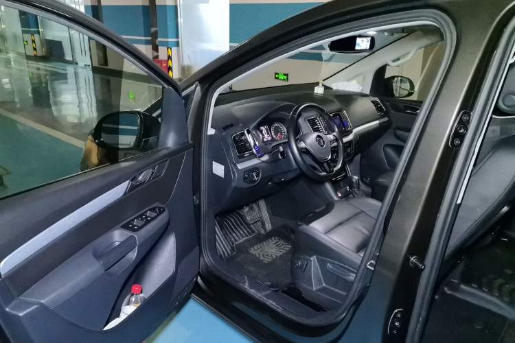 Used Volkswagen Sharan 2019 380TSI Comfort Edition 7-Seater Driver Seat