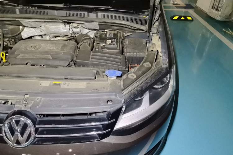 Used Volkswagen Sharan 2019 380TSI Comfort Edition 7-Seater Engine Bay Left