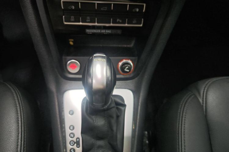Used Volkswagen Sharan 2019 380TSI Comfort Edition 7-Seater Gear Lever