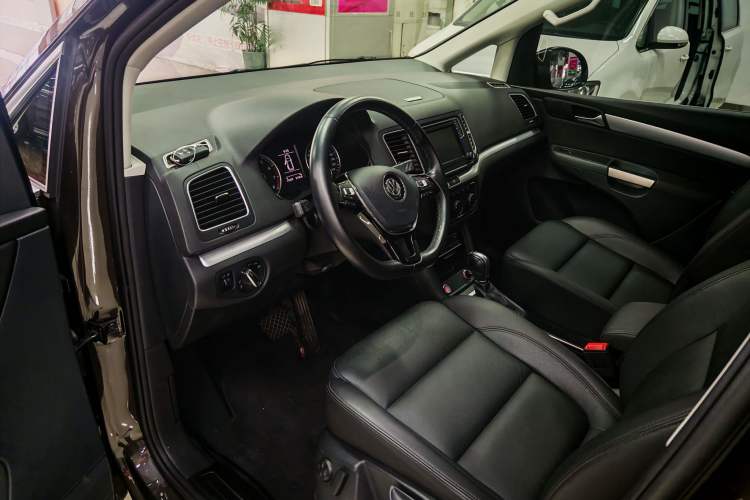 Used Volkswagen Sharan 2019 380TSI Comfort Edition 7-Seater Interior 3