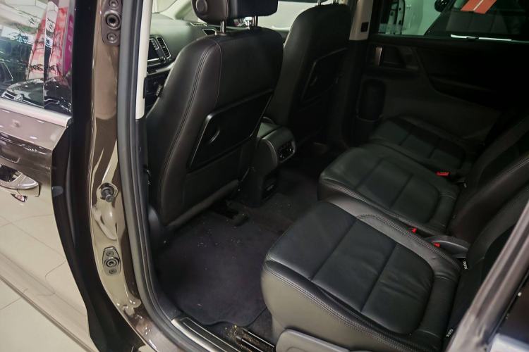 Used Volkswagen Sharan 2019 380TSI Comfort Edition 7-Seater Interior 4