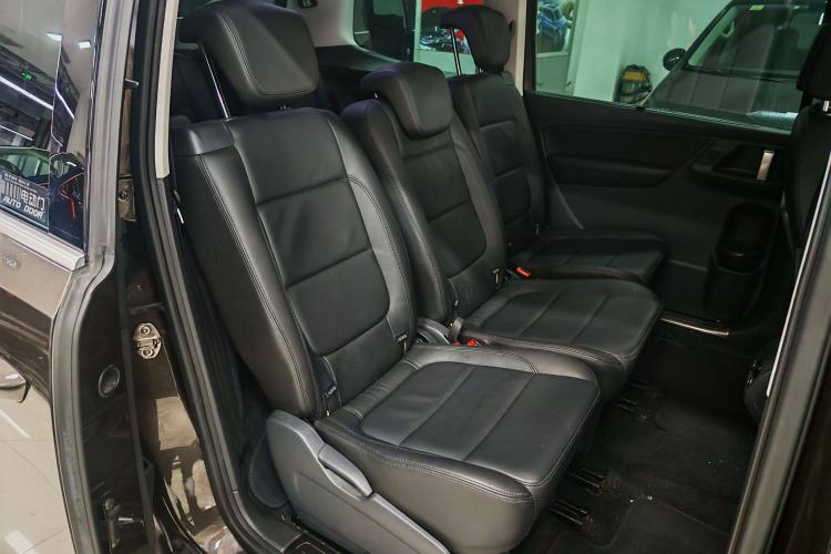 Used Volkswagen Sharan 2019 380TSI Comfort Edition 7-Seater Interior 6