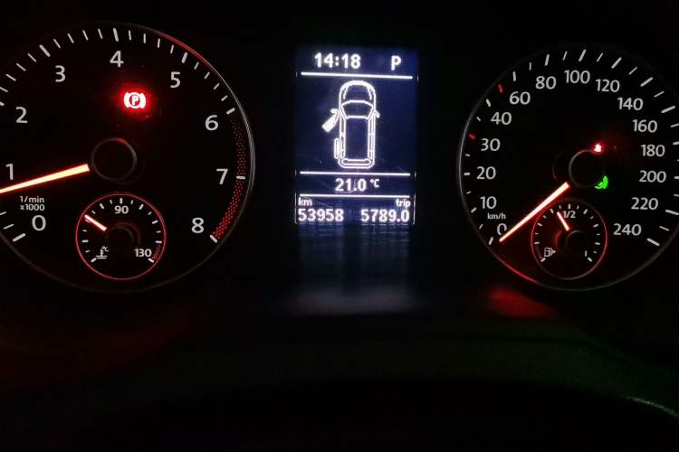 Used Volkswagen Sharan 2019 380TSI Comfort Edition 7-Seater Odometer Close Up