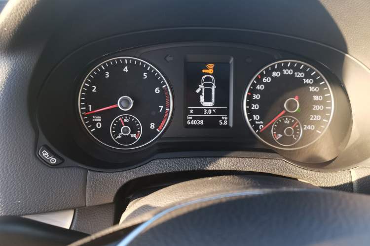 Used Volkswagen Sharan 2019 380TSI Comfort Edition 7-Seater Odometer Close Up