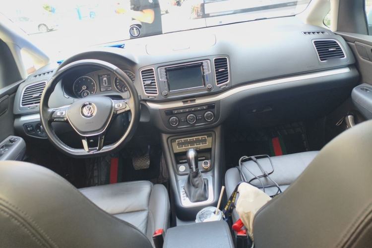 Used Volkswagen Sharan 2019 380TSI Comfort Edition 7-Seater Center Console